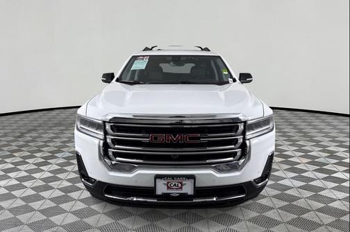 WHITE 2022 GMC Acadia AT4