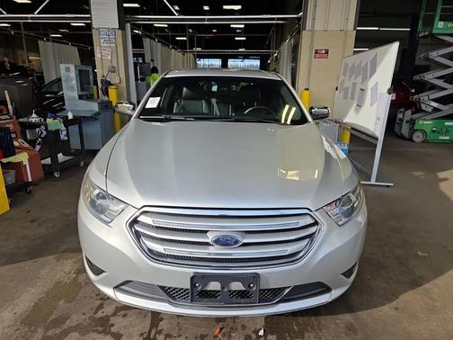 2019 Ford Taurus Limited