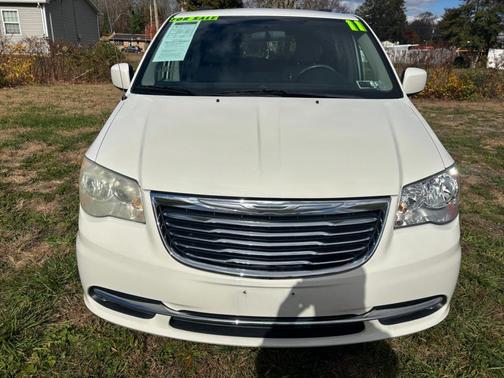 2011 Chrysler Town & Country Touring-L