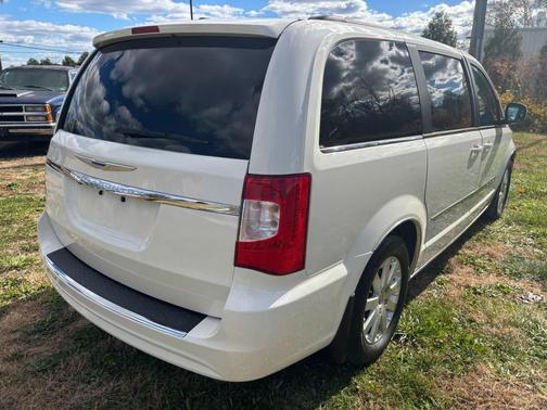 2011 Chrysler Town & Country Touring-L