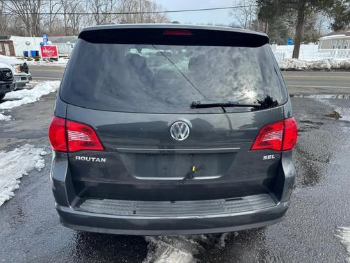2011 Volkswagen Routan SEL