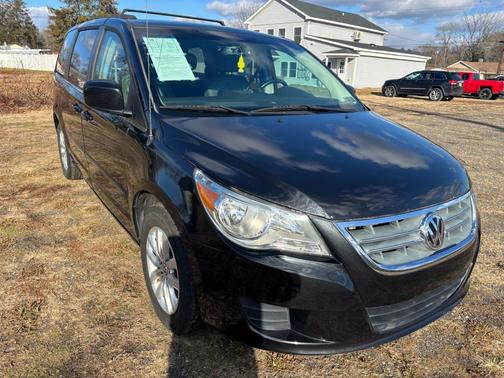 2014 Volkswagen Routan SE