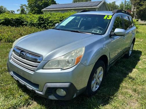 Ice Silver Metallic 2013 Subaru Outback 2.5i Premium