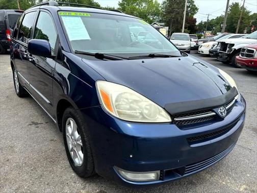 2005 Toyota Sienna XLE