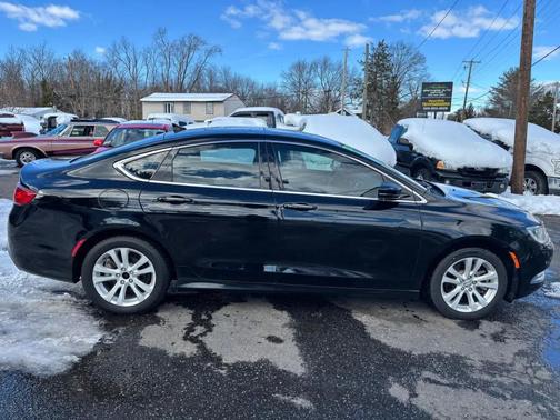 2015 Chrysler 200 C