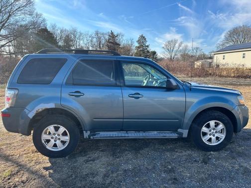 2010 Mercury Mariner FWD 4dr