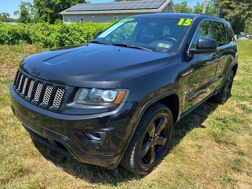 Brilliant Black Crystal Pearlcoat 2015 Jeep Grand Cherokee Altitude
