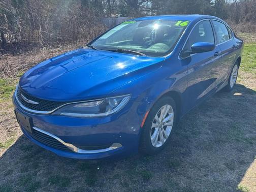 Vivid Blue Pearlcoat 2016 Chrysler 200 Limited