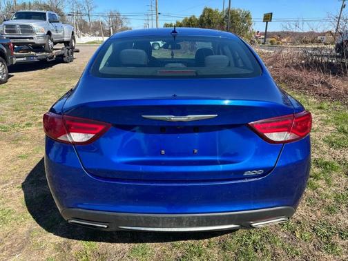 Vivid Blue Pearlcoat 2016 Chrysler 200 Limited