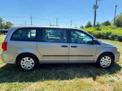 Billet Silver Metallic Clearcoat 2014 Dodge Grand Caravan AVP/SE