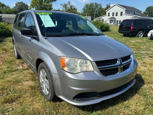 Billet Silver Metallic Clearcoat 2014 Dodge Grand Caravan AVP/SE