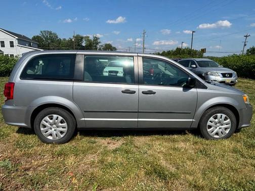 Billet Silver Metallic Clearcoat 2014 Dodge Grand Caravan AVP/SE