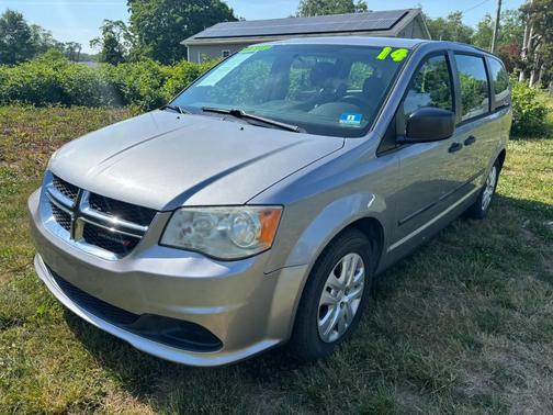 Billet Silver Metallic Clearcoat 2014 Dodge Grand Caravan AVP/SE