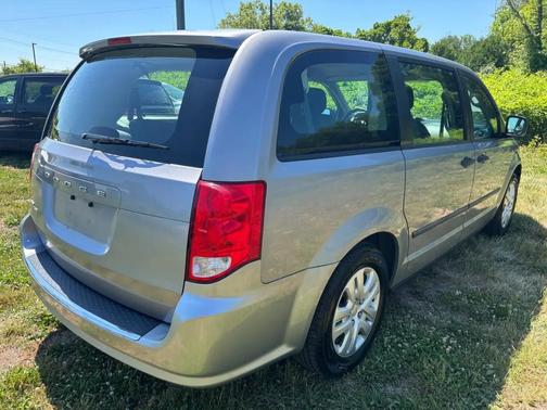 Billet Silver Metallic Clearcoat 2014 Dodge Grand Caravan AVP/SE