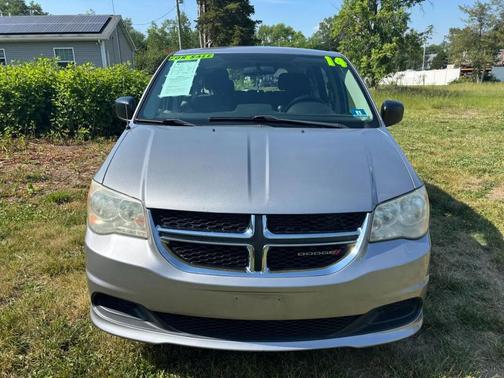 Billet Silver Metallic Clearcoat 2014 Dodge Grand Caravan AVP/SE