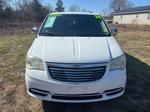 2014 Chrysler Town & Country Touring-L