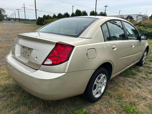 2004 Saturn Ion 2