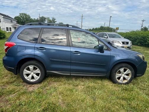 Marine Blue Pearl 2014 Subaru Forester 2.5i Premium