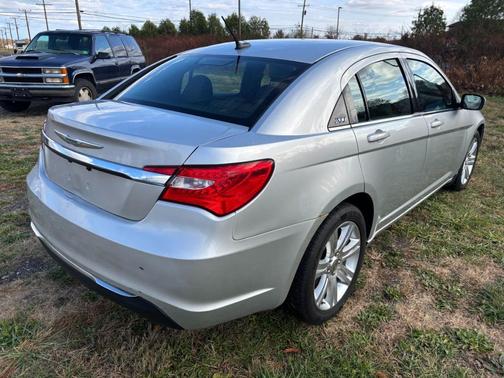 2011 Chrysler 200 Touring