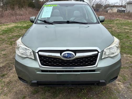 Jasmine Green Metallic 2014 Subaru Forester 2.5i Premium