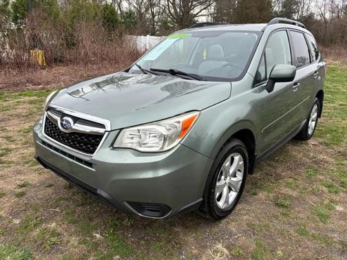 Jasmine Green Metallic 2014 Subaru Forester 2.5i Premium