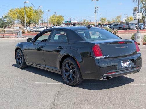 2022 Chrysler 300 S