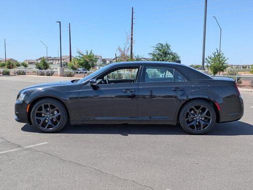 2022 Chrysler 300 S