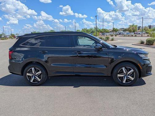 2022 Kia Sorento S