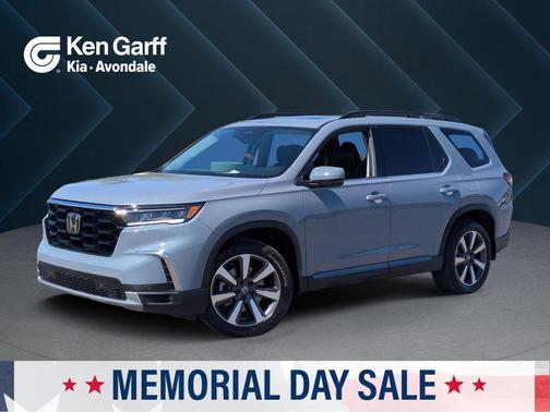 Sonic Gray Pearl 2025 Honda Pilot Touring 8-Passenger
