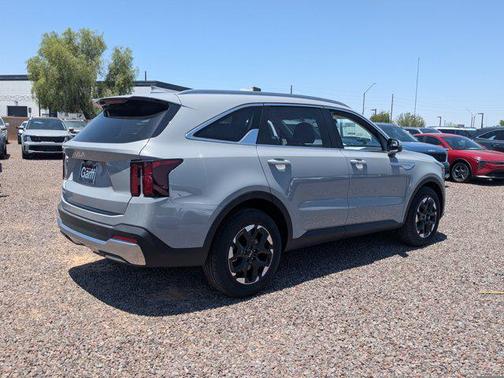 2025 Kia Sorento S