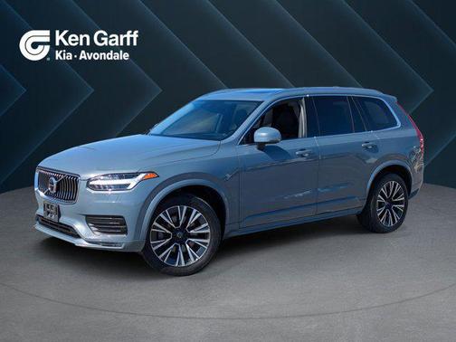 2022 Volvo XC90 T5 Momentum