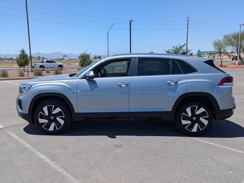 2024 Volkswagen Atlas Cross Sport 2.0T SE w/Technology