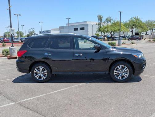 2020 Nissan Pathfinder SV 4WD