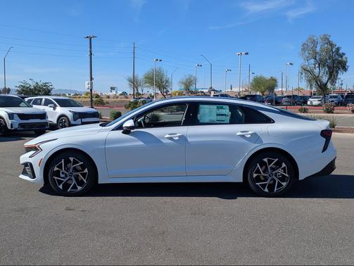 Snow White Pearl 2026 Kia K5 EX
