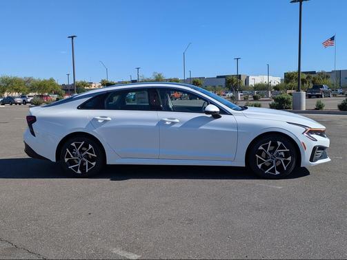 Snow White Pearl 2026 Kia K5 EX