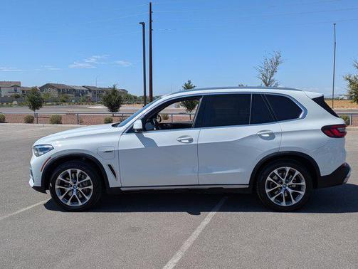 2022 BMW X5 PHEV xDrive45e