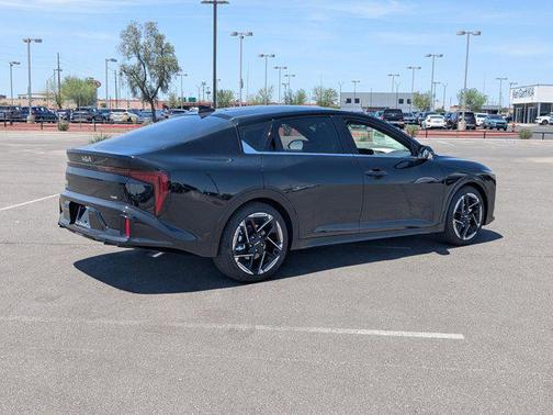 2025 Kia K4 GT-Line