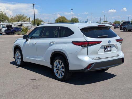 2022 Toyota Highlander Hybrid Limited
