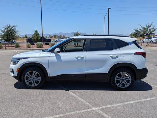 2022 Kia Seltos S
