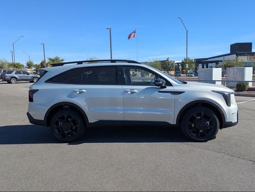 Ivory Silver 2026 Kia Sorento SX