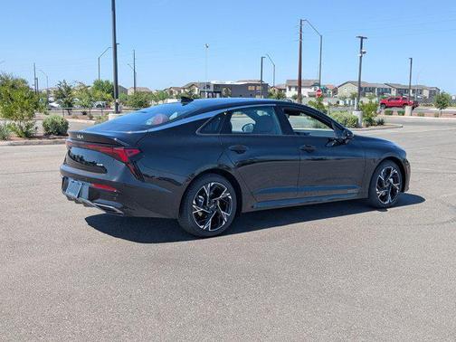 2025 Kia K5 GT-Line