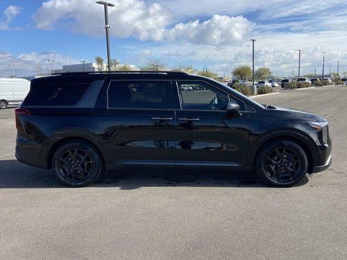 2025 Kia Carnival SX Prestige