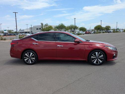 2020 Nissan Altima 2.5 SV