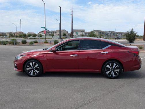 2020 Nissan Altima 2.5 SV