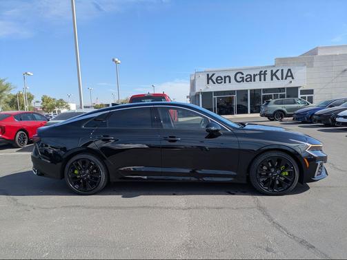 Aurora Black Pearl 2026 Kia K5 GT