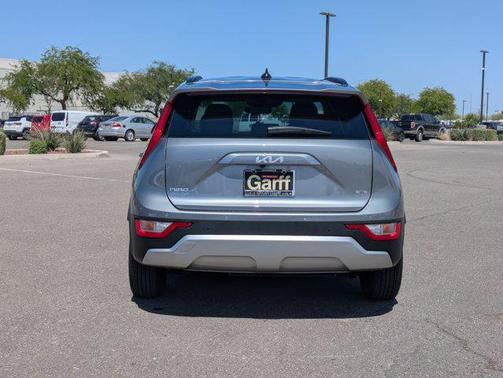 Steel Gray 2025 Kia Niro EX