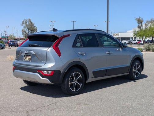 Steel Gray 2025 Kia Niro EX