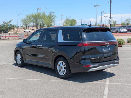 2022 Kia Carnival LXS