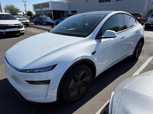 White 2026 Tesla Model Y Premium Rear-Wheel Drive