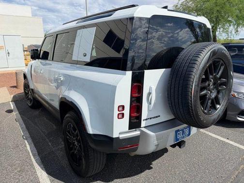 Fuji White 2024 Land Rover Defender 110 P300